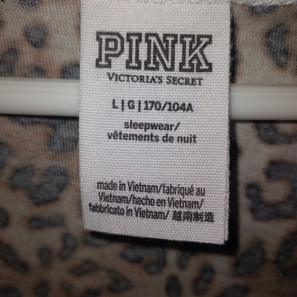 VS Pink leopard print tee shirt - Picture 5 of 5
